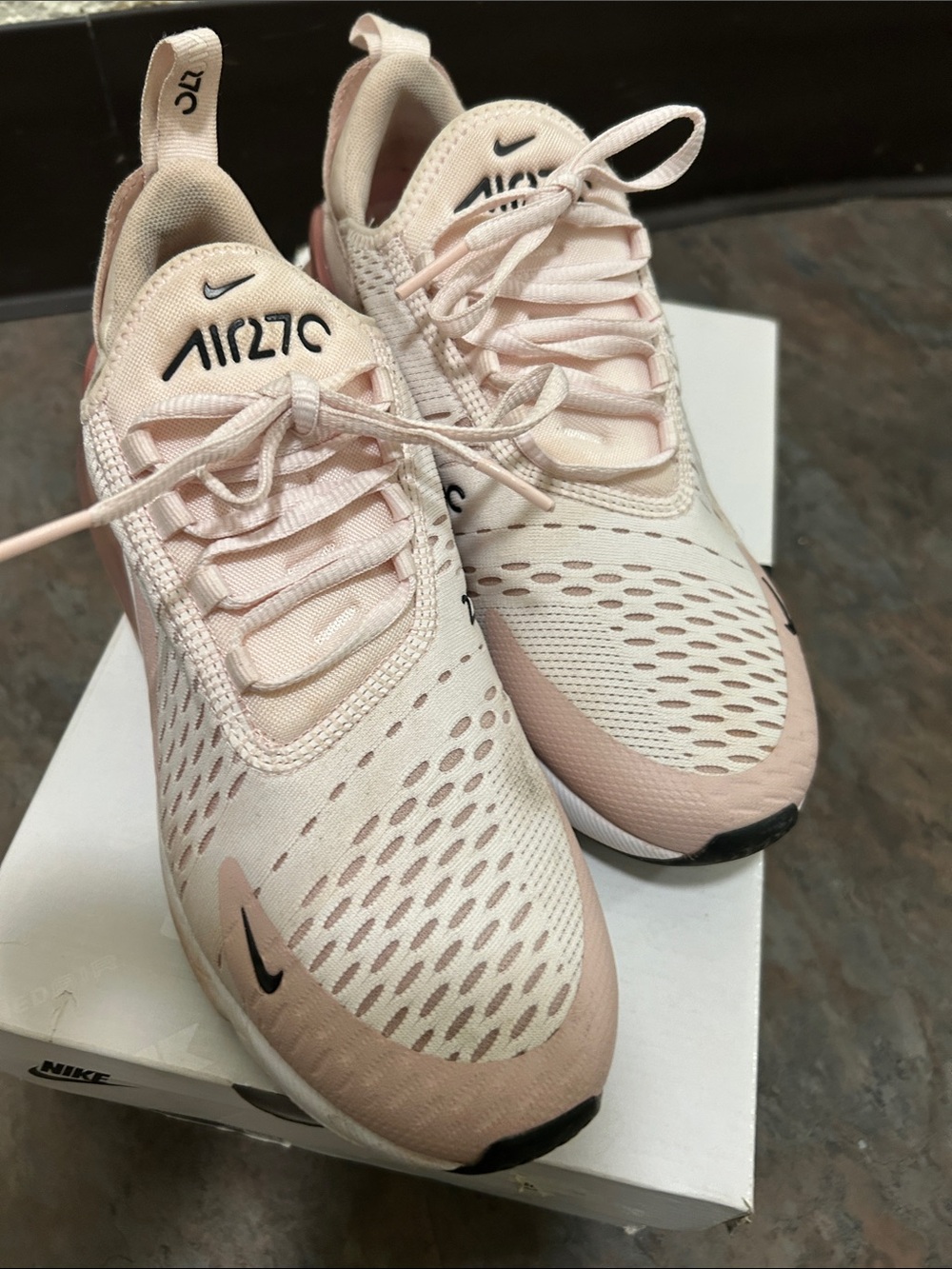 Women’s Ladies Nike Air270 Light Pink Running Sneakers Size 8 EUC with Box - Picture 3 of 16